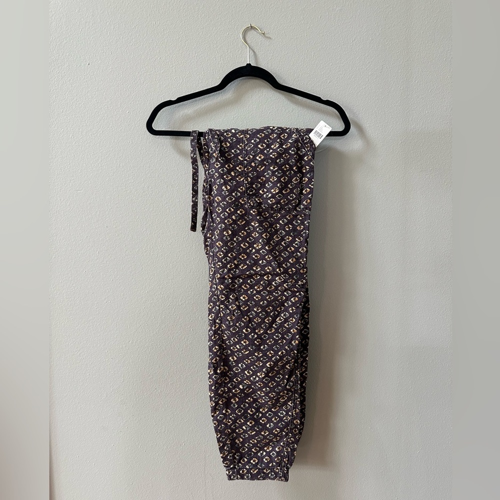 Brand new Anthropologie geometric print joggers. Size S